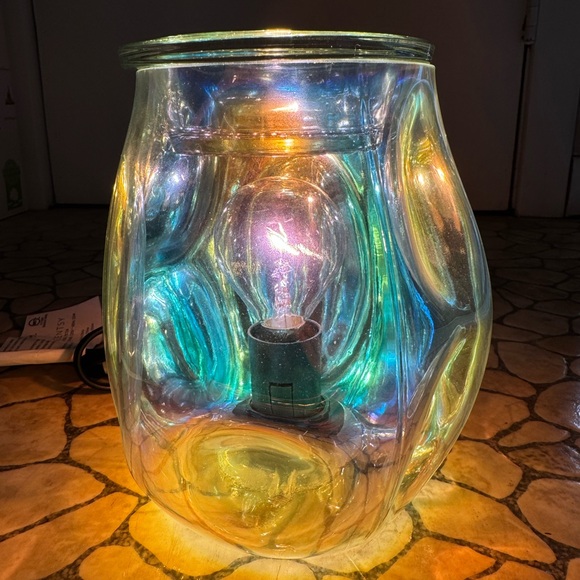 NIB Scentsy Bubbled Iridescent Wax Warmer - Picture 5 of 12